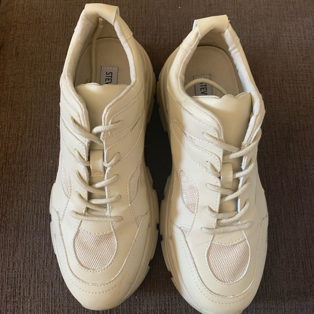 Steve Madden Size 6.5 Sneakers